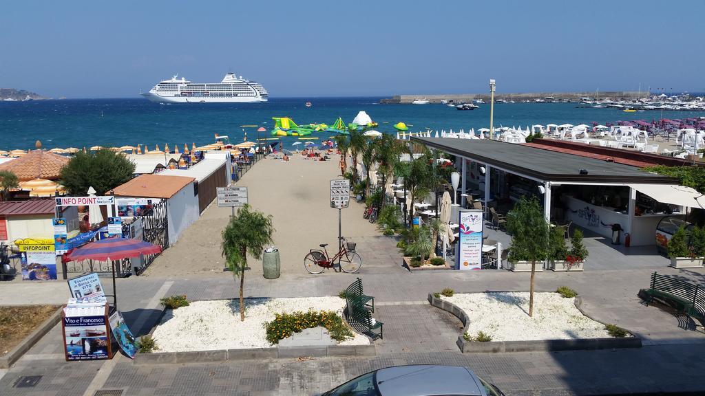 Apartments Mikros Giardini Naxos Bagian luar foto